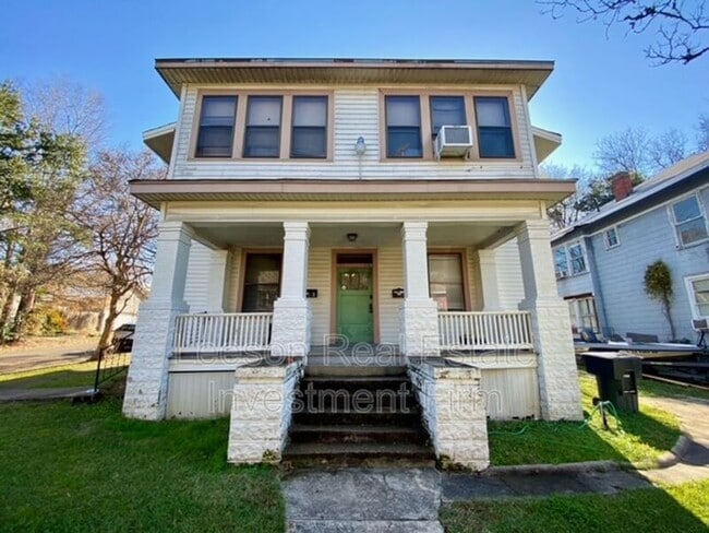 Building Photo - 1101 College St Rental