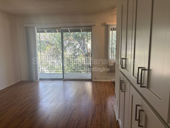 Photo - 10424 Parr Ave Unit #E