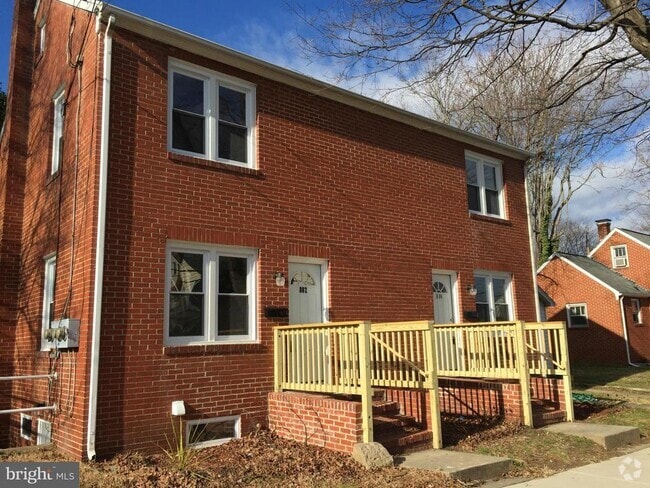 Building Photo - 804 Littlepage St Rental