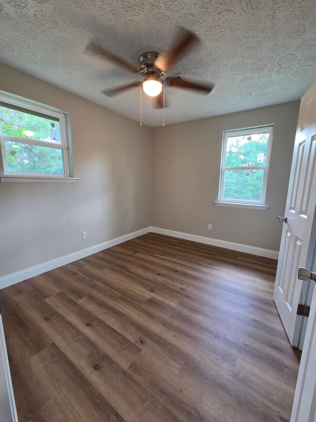 Photo - Fully Renovate Property Available for rent NOW!