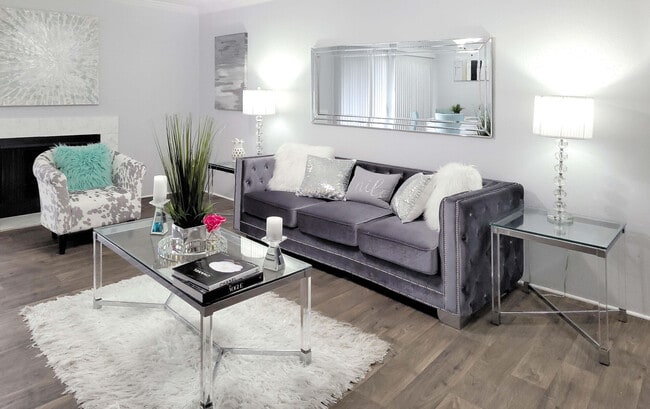 Carrara at Cypress Creek