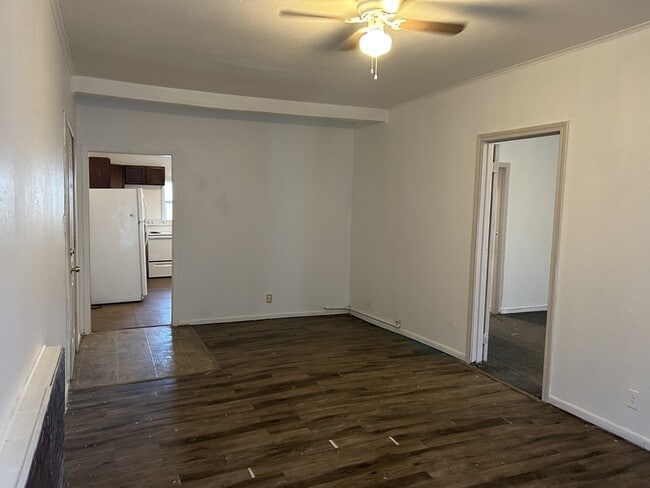 Photo - 1303 Bell St