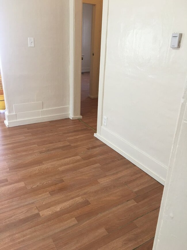 Photo - 810-888-7300