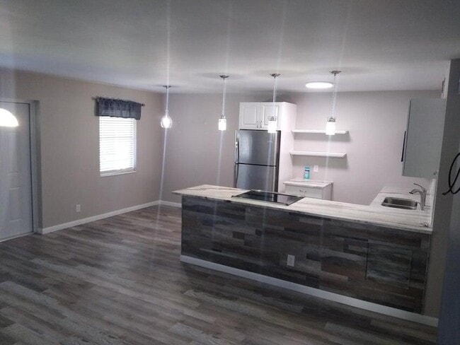 Building Photo - 311 Chatham O Rental