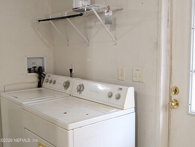 Photo - 123 Hayman Dr