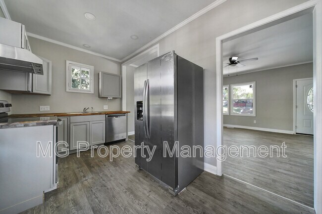 Photo - 501 S Weldon St