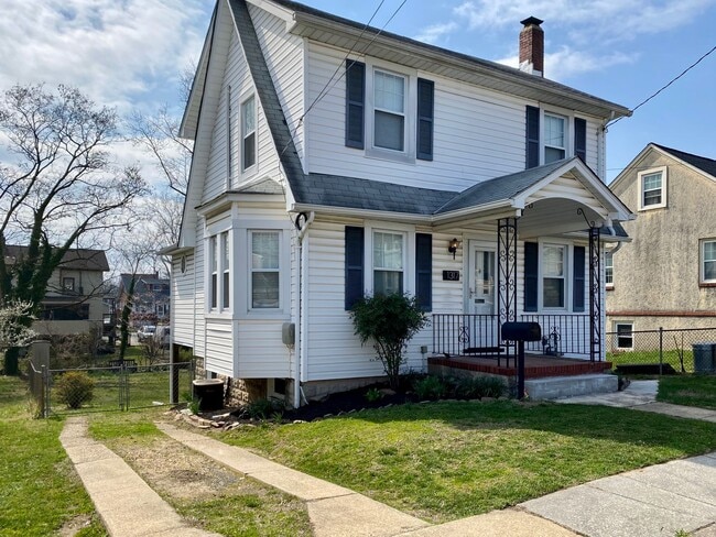 Building Photo - Charming 3 Bedroom/1 Bathroom Home in Halethorpe, MD!
