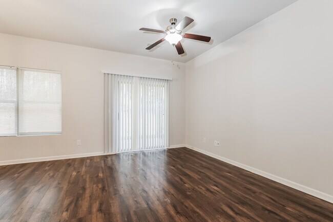 Photo - 1956 Old Dogwood