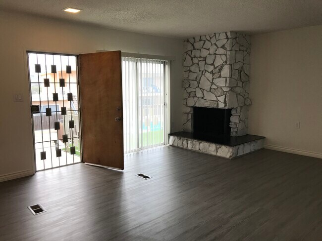 The Hilltop Apt #12 - 4785 Don Miguel Dr Unit 12