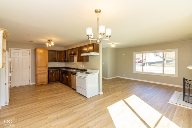 Photo - 1602 S Grant Ave