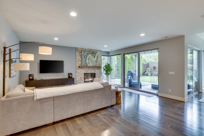 Photo - Beutiful 5 bedroom home on Wisti Lane!