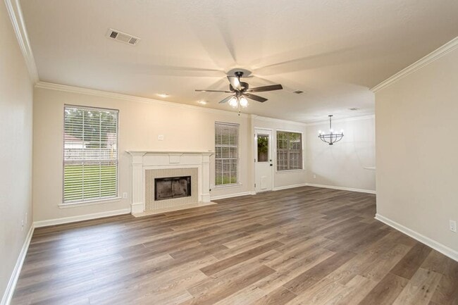 Photo - 23 Pamela Ln