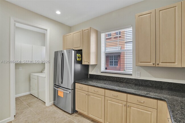 Photo - 1033 NE 17th Way