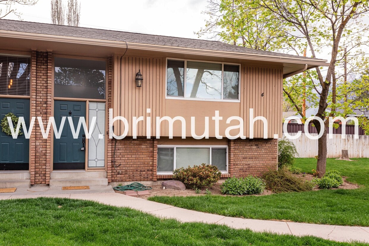 Photo - 1968 Lincoln Ln (Holladay, UT)