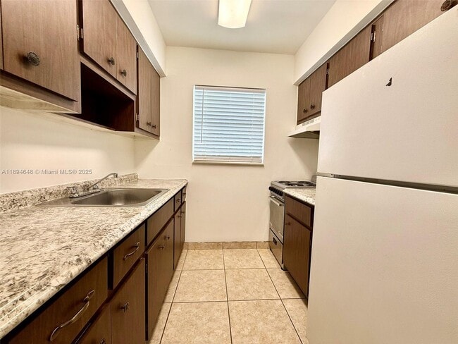Photo - 206 SE 9th Ct Unit 3