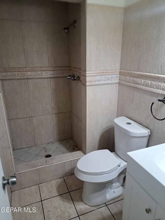 Photo - 3319 Menard Ln