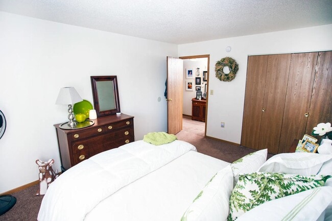 Photo - Cedar Run Apartments