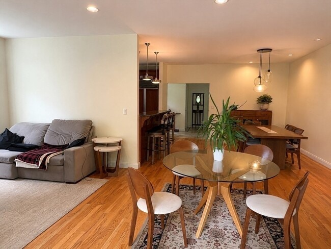 Photo - 27 Tanglewood Rd