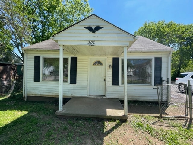 Building Photo - 300 E Highland Dr Rental