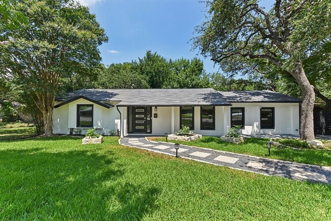 Building Photo - 5718 Highland Hills Dr Rental
