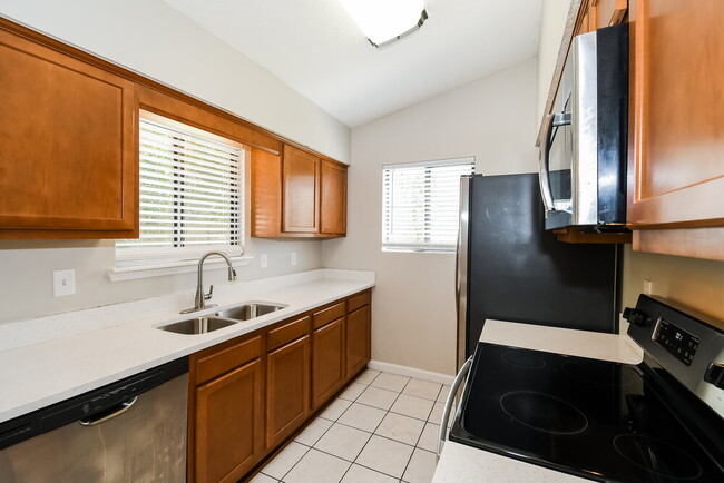 Photo - 8257 Knotts Landing Dr N