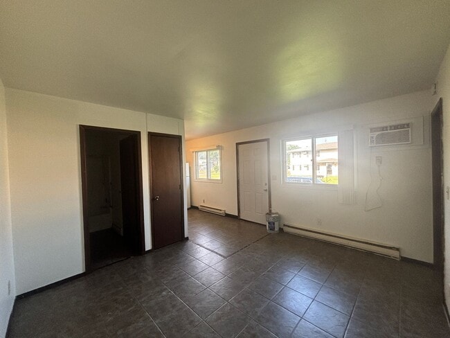 Building Photo - 1749 La Cres St Unit 21 Rental