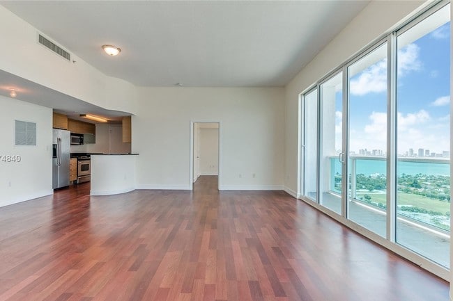 Photo - 1881 79th Street Causeway Unidad #