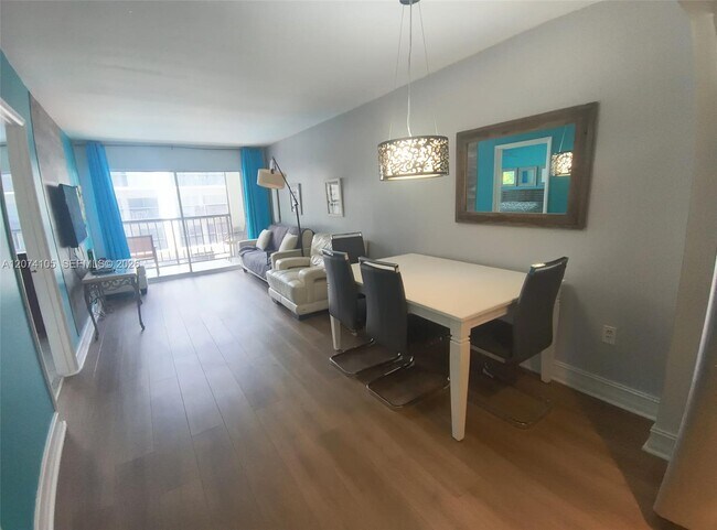 Building Photo - 201 178th Dr Unit 326