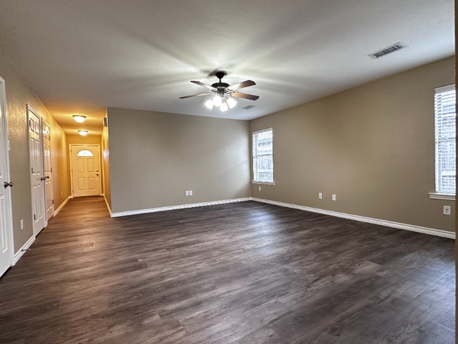 Photo - 5109 Graceland Dr