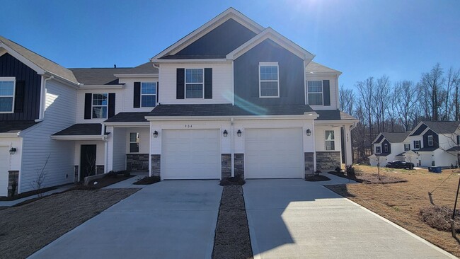 3 bed, 2.5 Bath Townhome Available in Reid... - 3 bed, 2.5 Bath Townhome Available in Reid...