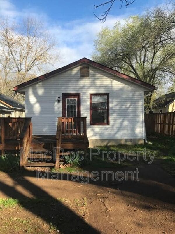 Photo - 227 Bend Farm Rd