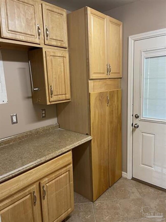 Photo - 4251 Willow St