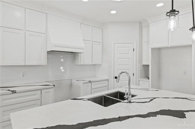 Photo - 13 N 37th St