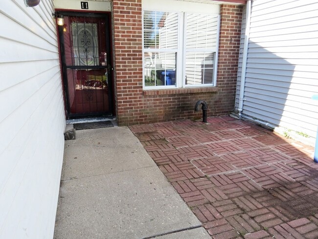 Photo - Spacious 3 Bedroom Townhome