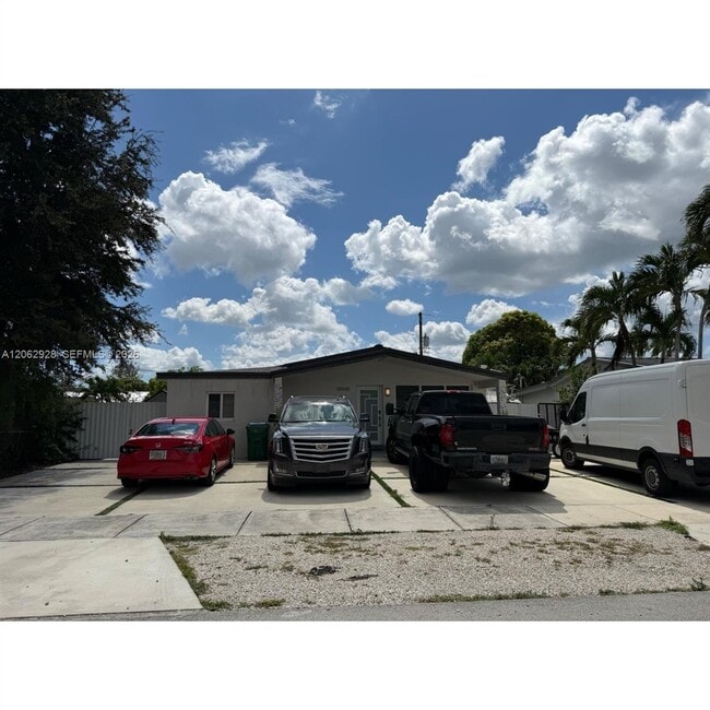 Building Photo - 15945 NW 41st Ave