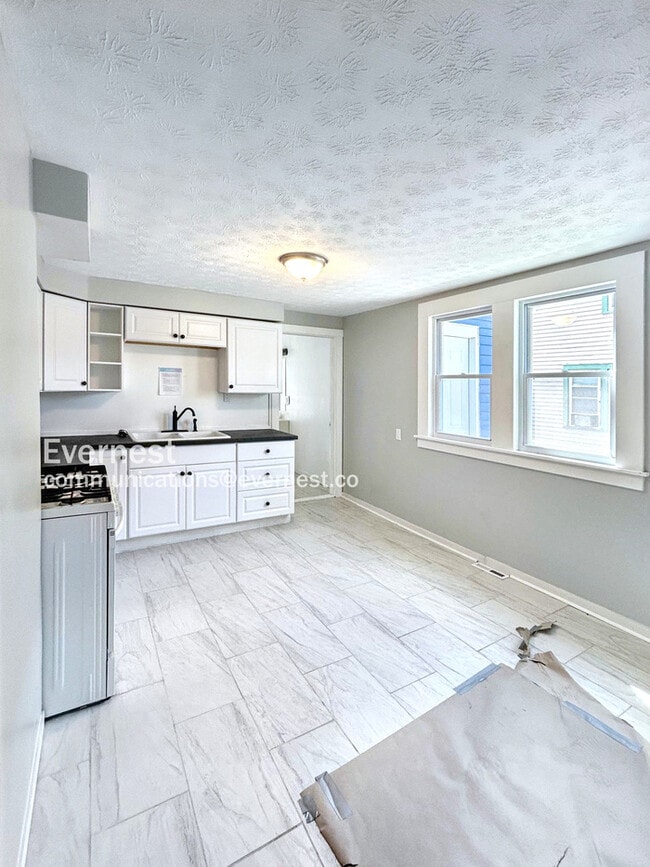 Photo - 1807 Denison Ave