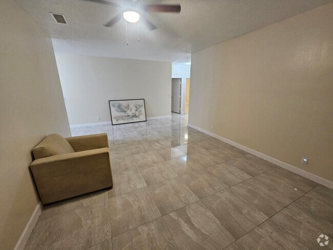 Building Photo - 2401 SW 82nd Terrace Rental