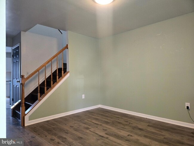 Photo - 2118 Cedar Barn Way