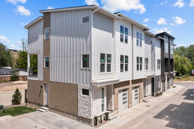 Building Photo - 516 Violets Cove Ln