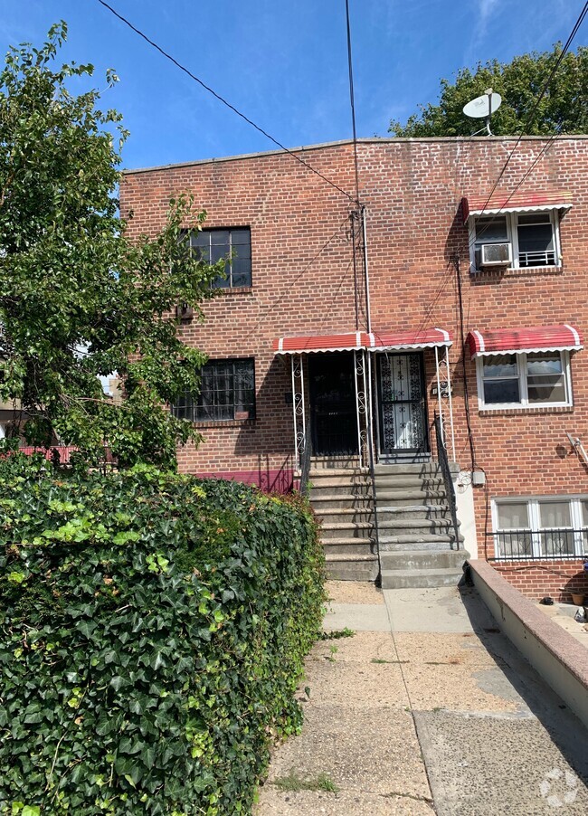 Building Photo - 229 ST Unit 1 Rental
