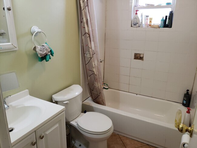 Photo - 726 Golden Ave