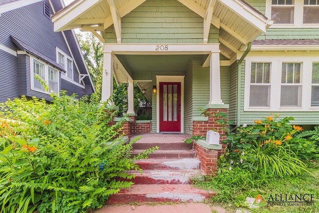 Photo - $300 off 1st Month's Rent!! Gorgeous Home!!