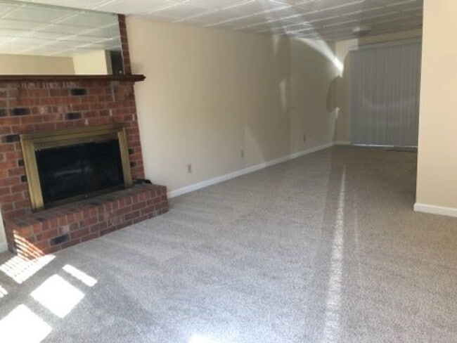 Photo - B-1 Kingswood Villas - Gorgeous townhome a...