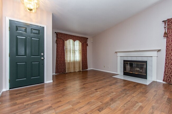 Photo - Beautiful Spacious Country Living Home!