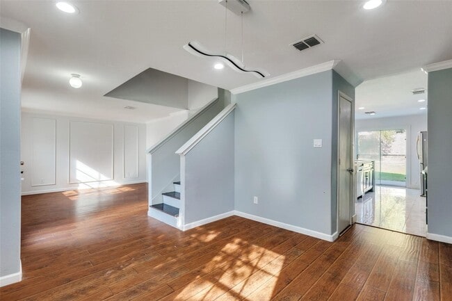 Photo - 320 S Mesa Verde Way