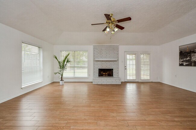 Photo - 3315 Honey Creek Dr