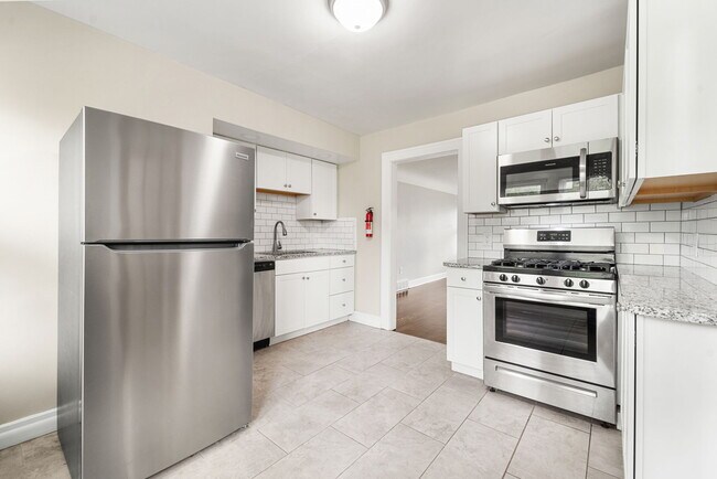 Photo - 465 Cherry St