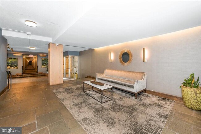 Photo - 4410 Oglethorpe St Unit 106