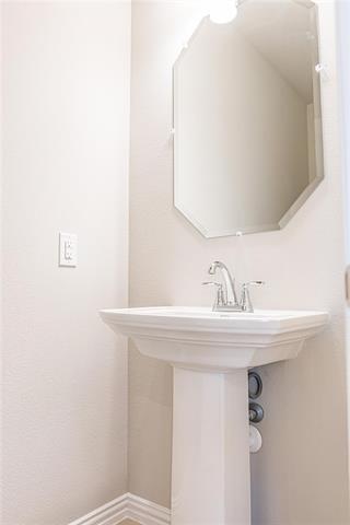 Photo - 3916 Lucan Ln