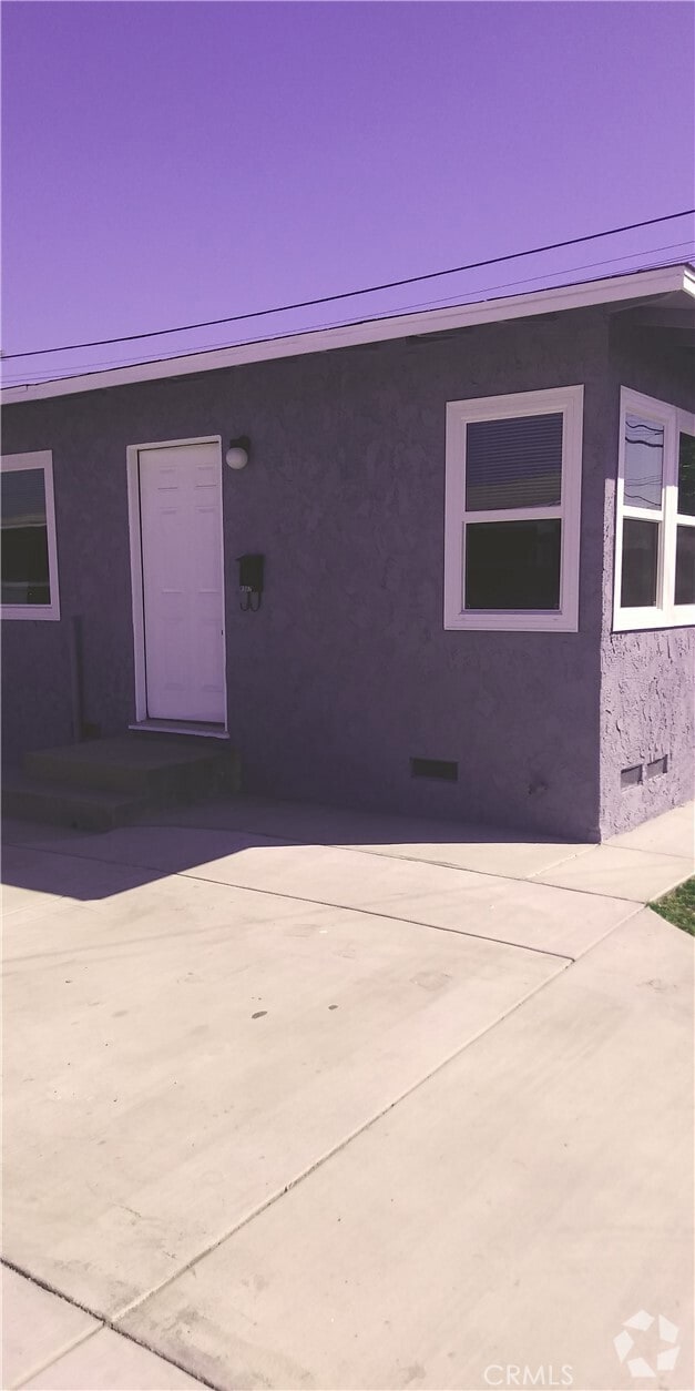 Building Photo - 8507 Fontana St Rental